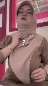 guru salsa viral 5 menits viral in Indonesia? bu guru salsa viral new video full hd